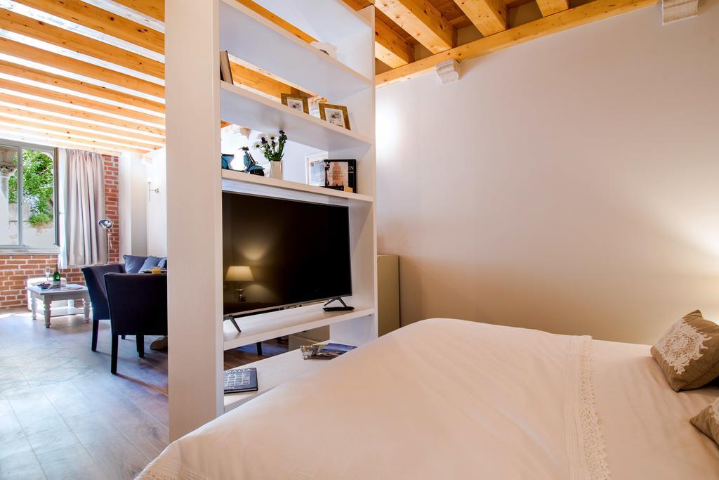 Heritage suites Zanini Hvar Town Extérieur photo